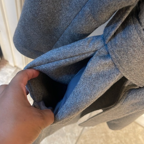 Banana Republic Coat - Picture 6 of 12